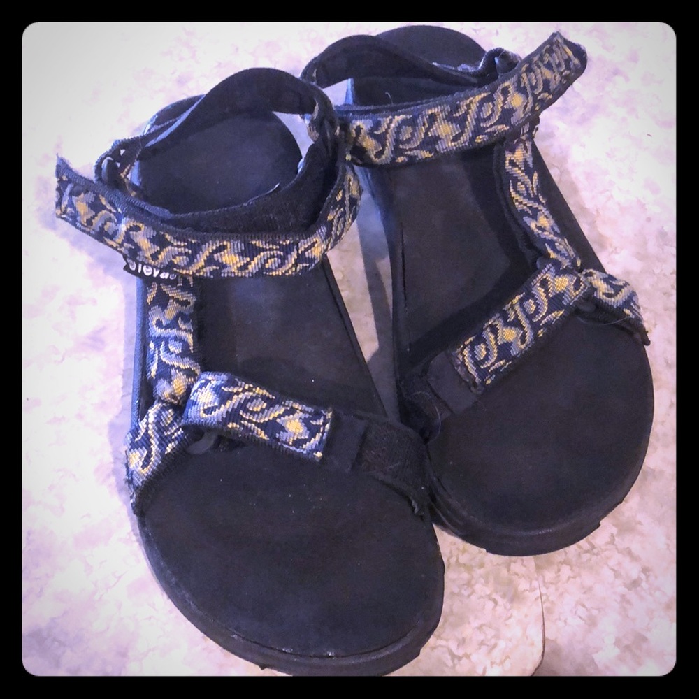 Teva sandles, used/good condition.  See photos